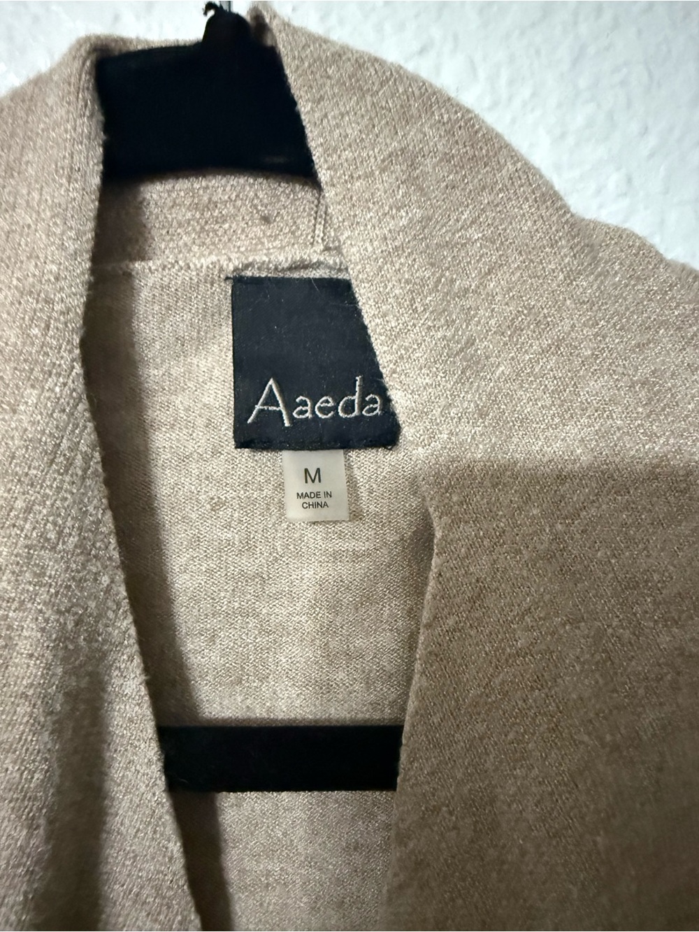 Aaeda Open Front Floral Appliqué Cardigan Size Medium - Picture 3 of 4